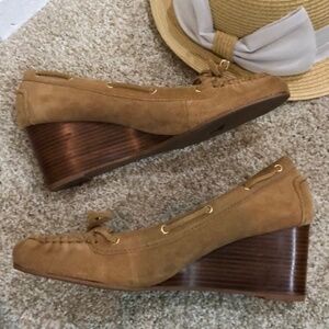 Michael Kors tan suede wedges.sz 8 EUC